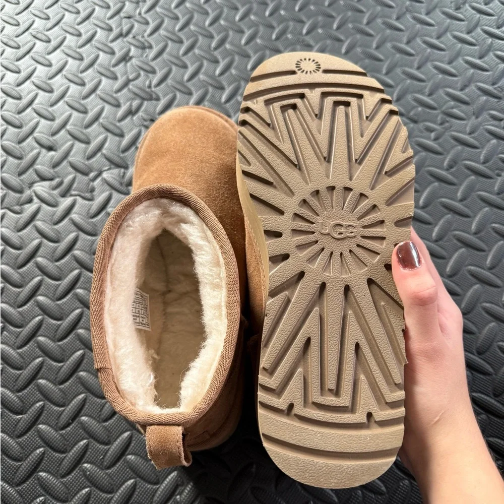 Ultra Mini Plattform UGGS *Sprayed for protection* - Picture 6 of 8